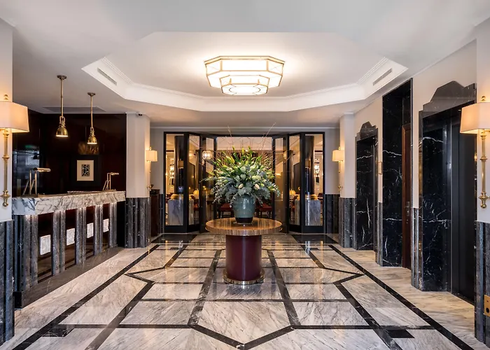 One Monumental PalaceHotel Porto